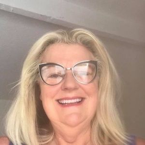 Meet your Posher, Cynthia